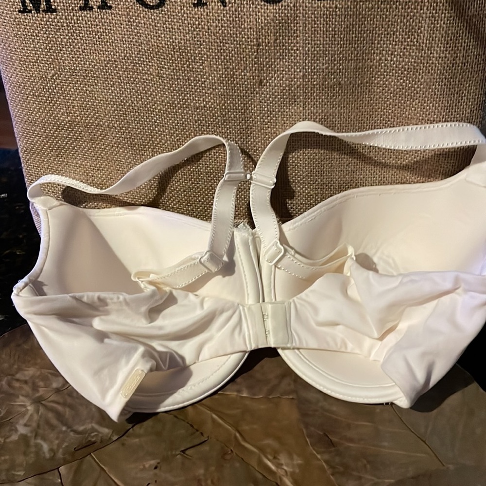 Chantelle Bra 34D/36C - Picture 3 of 5